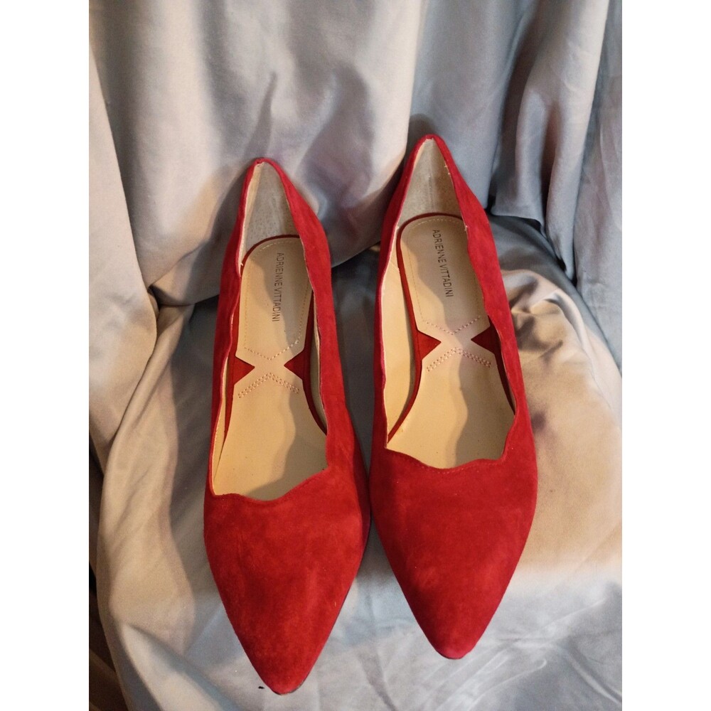 Adrienne Vittadini Red Suede Heels Wavy Scalloped Detailing Sz 10